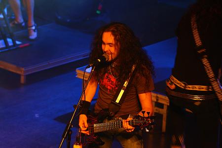 Frederic on bass with Dragonforce