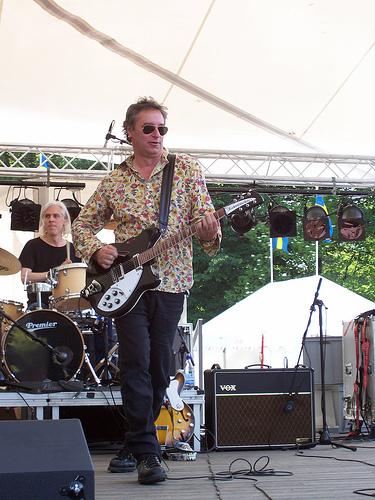 Peter Buck with Rickenbacker and Vox AC30