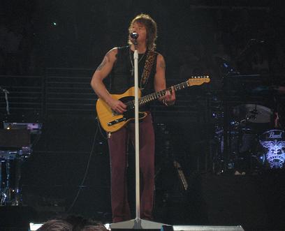 Richie Sambora playing guitar Bon Jovi