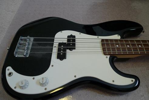 Fender Bass