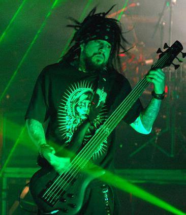 Fieldy on bass