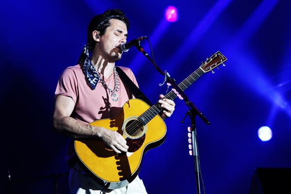 John Mayer playing Martin Acoustic Guitar