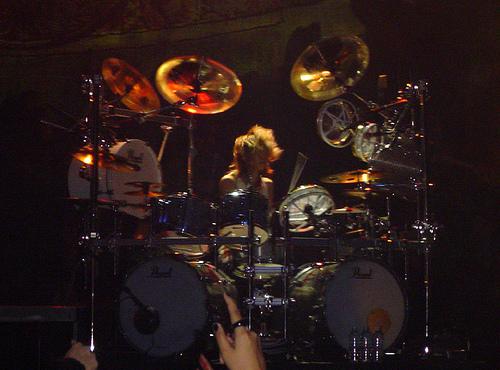 Shinya playing drums with Dir En Grey